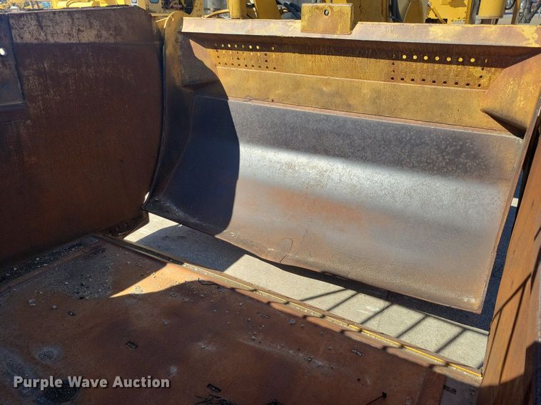 image for item DG0421 Caterpillar 463F scraper