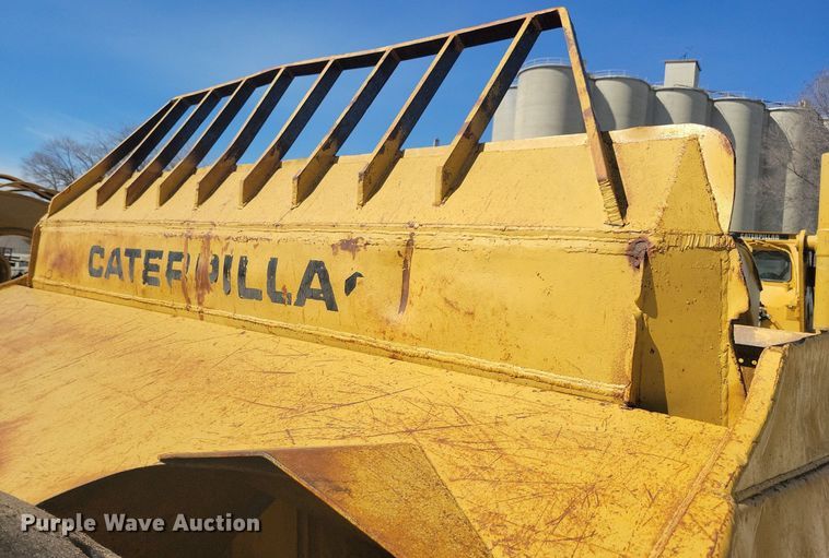 image for item DG0421 Caterpillar 463F scraper