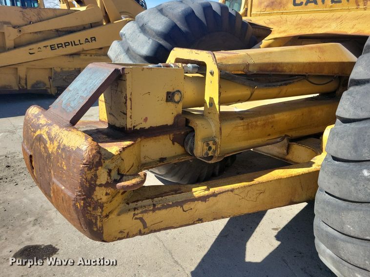 image for item DG0421 Caterpillar 463F scraper