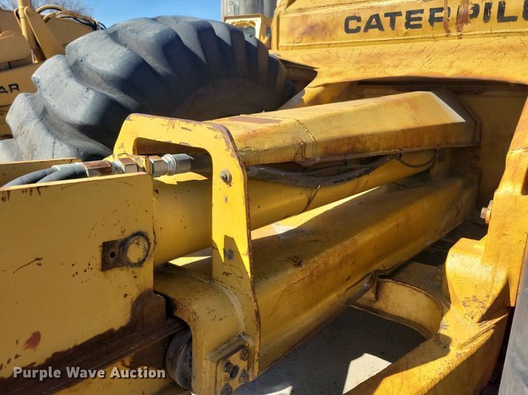 image for item DG0421 Caterpillar 463F scraper