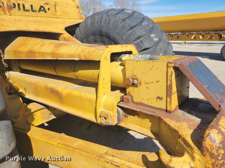 image for item DG0421 Caterpillar 463F scraper