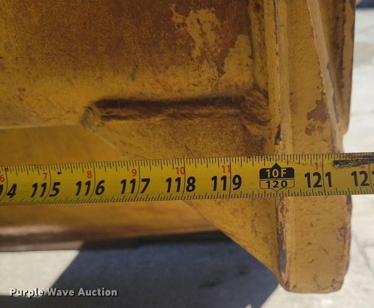 image for item DG0421 Caterpillar 463F scraper