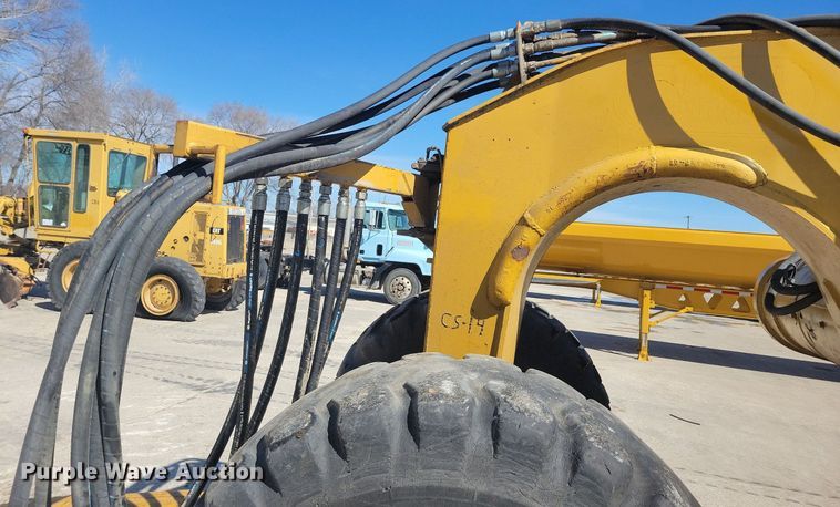 image for item DG0421 Caterpillar 463F scraper