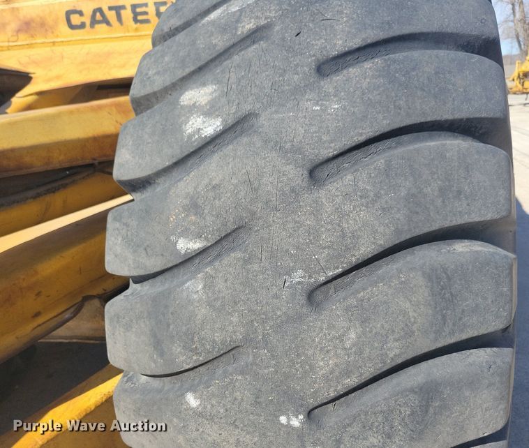 image for item DG0421 Caterpillar 463F scraper