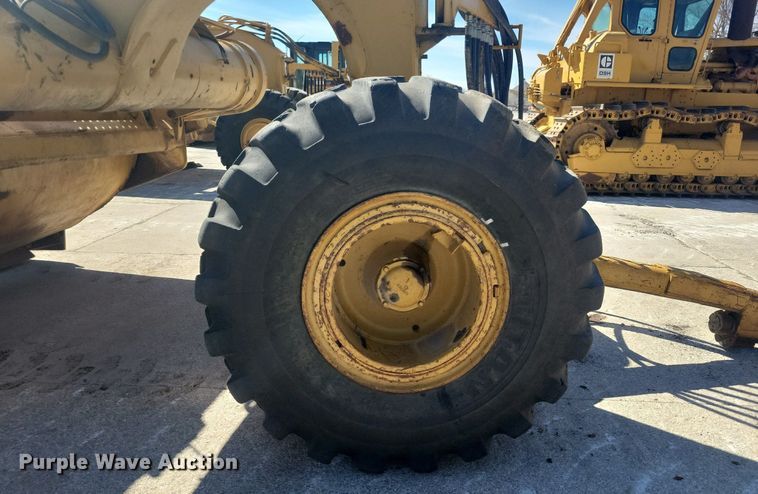 image for item DG0421 Caterpillar 463F scraper
