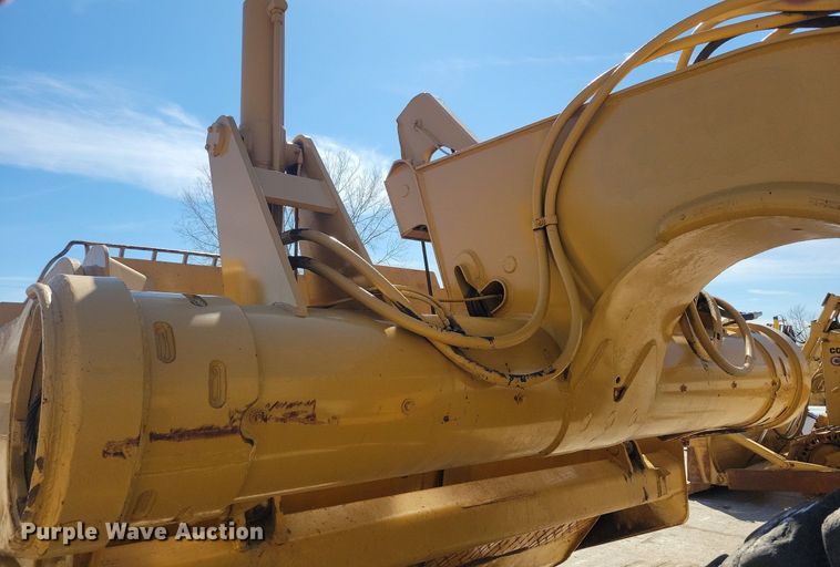 image for item DG0422 Caterpillar 463F scraper