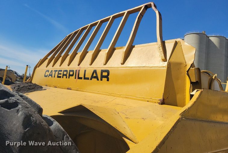 image for item DG0422 Caterpillar 463F scraper