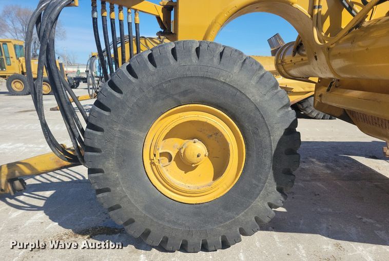 image for item DG0422 Caterpillar 463F scraper