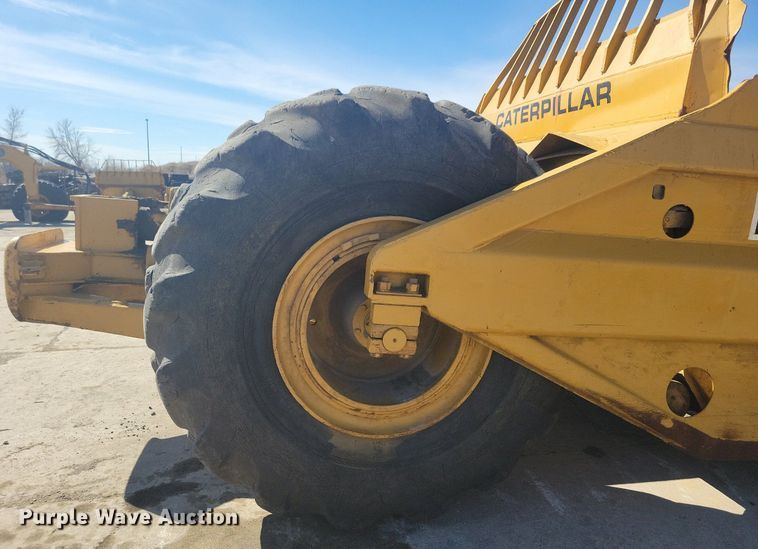 image for item DG0422 Caterpillar 463F scraper
