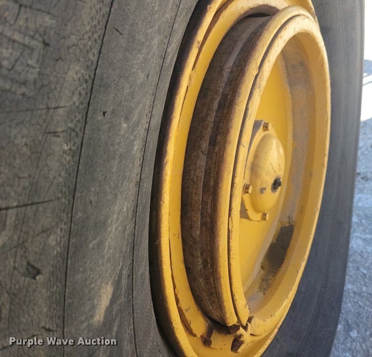 image for item DG0422 Caterpillar 463F scraper