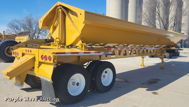 image for item DG0423 2004 Trail King TK60SSD side dump trailer