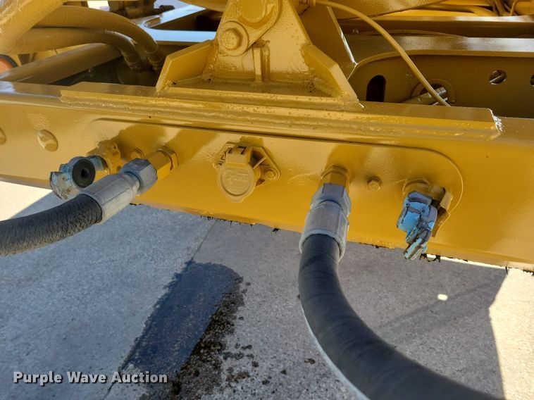 image for item DG0423 2004 Trail King TK60SSD side dump trailer