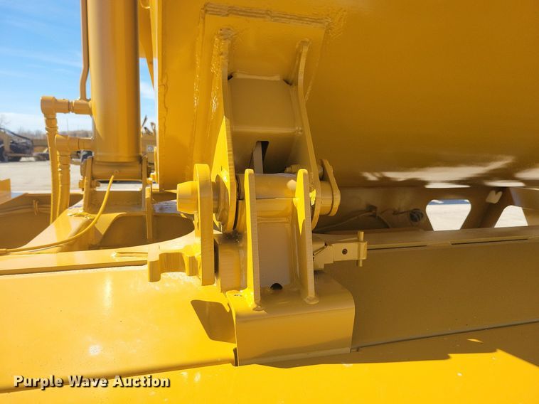 image for item DG0423 2004 Trail King TK60SSD side dump trailer