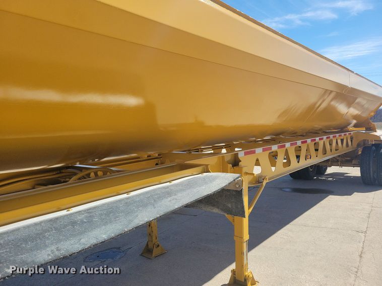 image for item DG0423 2004 Trail King TK60SSD side dump trailer