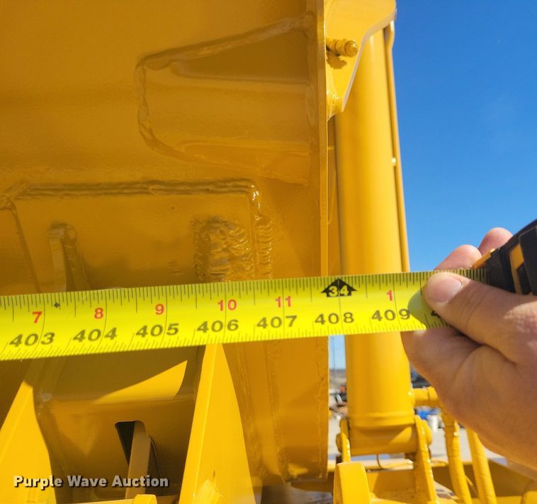 image for item DG0423 2004 Trail King TK60SSD side dump trailer