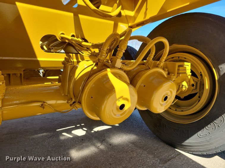 image for item DG0423 2004 Trail King TK60SSD side dump trailer