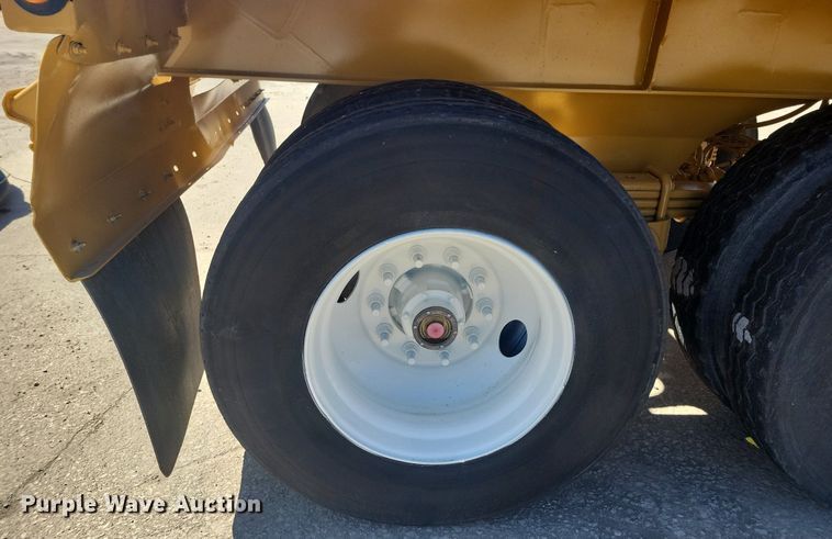 image for item DG0423 2004 Trail King TK60SSD side dump trailer