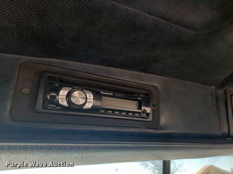 image for item DG0424 1994 Mack CH613 semi truck