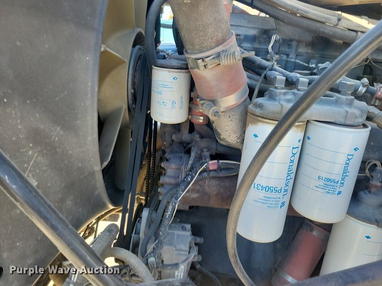 image for item DG0424 1994 Mack CH613 semi truck