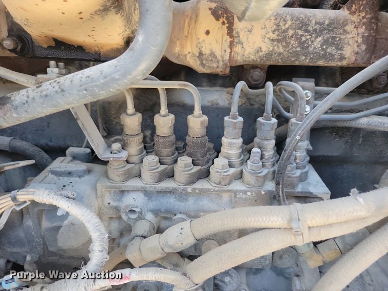 image for item DG0424 1994 Mack CH613 semi truck