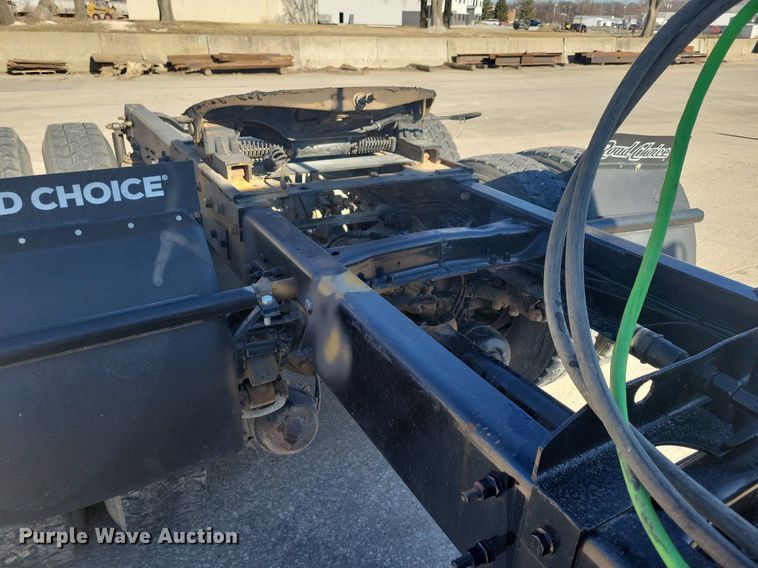 image for item DG0425 1994 Mack CH613 semi truck