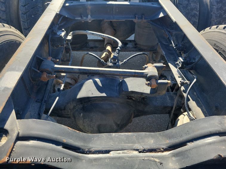 image for item DG0425 1994 Mack CH613 semi truck