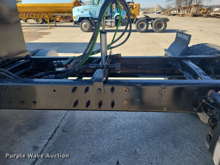 image for item DG0425 1994 Mack CH613 semi truck