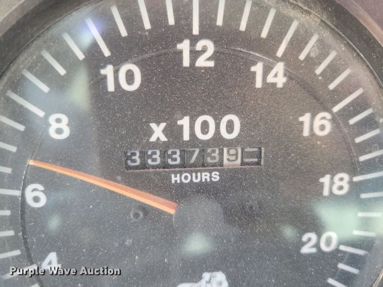 image for item DG0425 1994 Mack CH613 semi truck