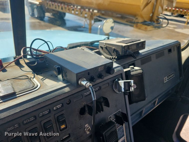 image for item DG0425 1994 Mack CH613 semi truck