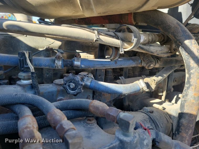 image for item DG0425 1994 Mack CH613 semi truck