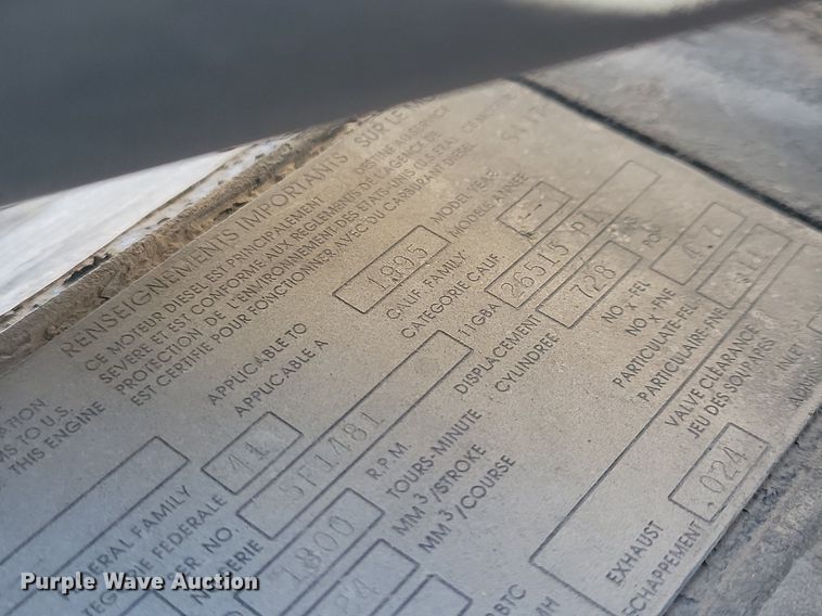 image for item DG0425 1994 Mack CH613 semi truck