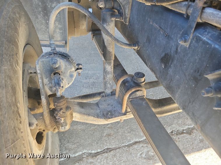 image for item DG0425 1994 Mack CH613 semi truck