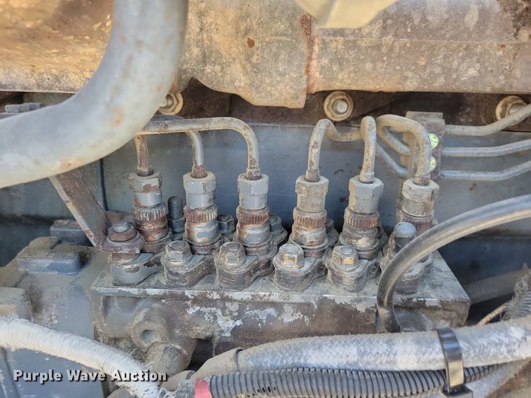 image for item DG0425 1994 Mack CH613 semi truck