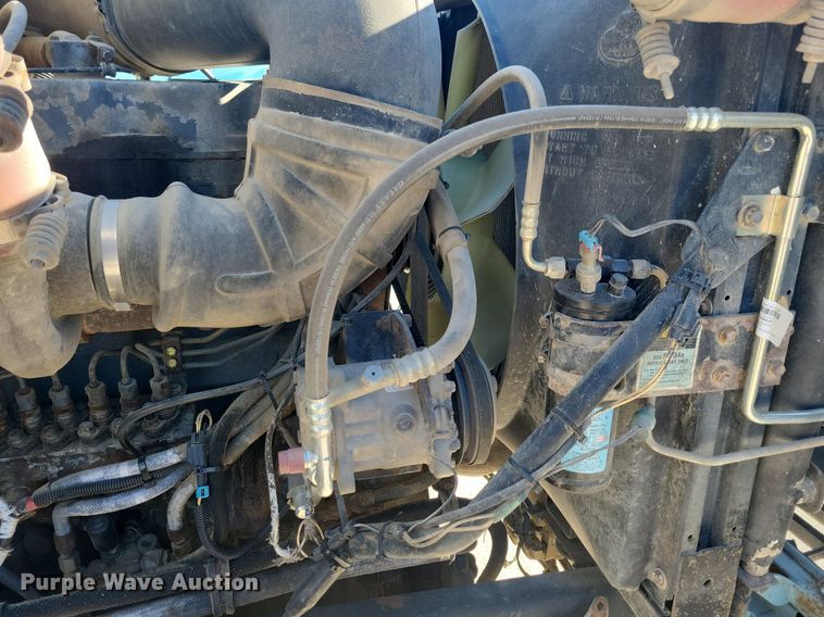 image for item DG0425 1994 Mack CH613 semi truck