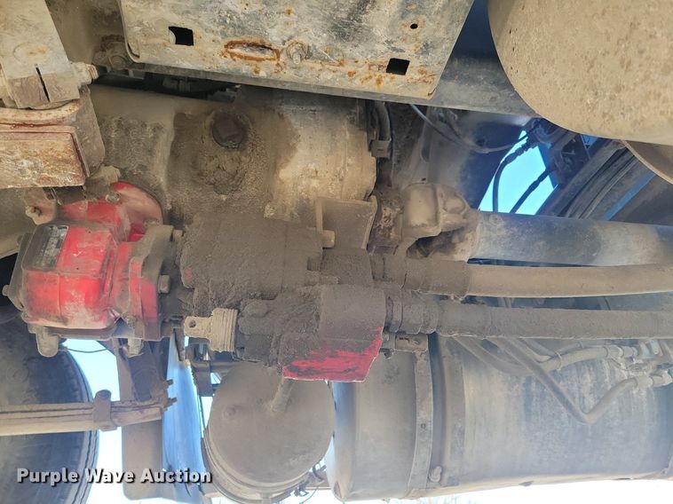 image for item DG0425 1994 Mack CH613 semi truck