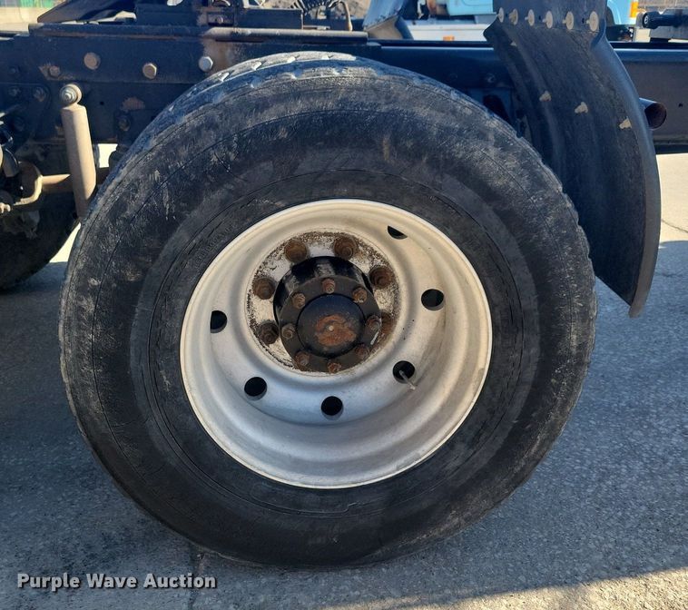 image for item DG0425 1994 Mack CH613 semi truck