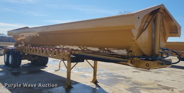 image for item DG0426 2004 Trail King TK60SSD side dump trailer