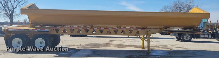 image for item DG0426 2004 Trail King TK60SSD side dump trailer