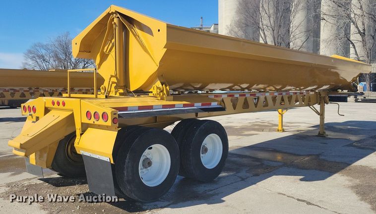 image for item DG0426 2004 Trail King TK60SSD side dump trailer