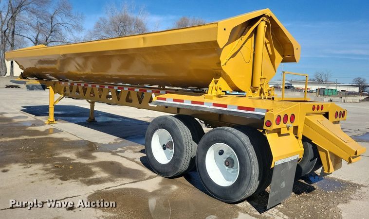 image for item DG0426 2004 Trail King TK60SSD side dump trailer