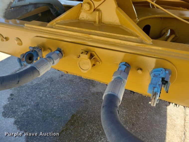 image for item DG0426 2004 Trail King TK60SSD side dump trailer