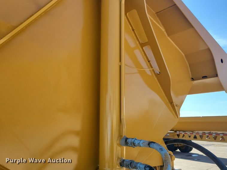 image for item DG0426 2004 Trail King TK60SSD side dump trailer