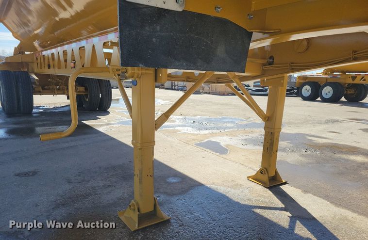 image for item DG0426 2004 Trail King TK60SSD side dump trailer