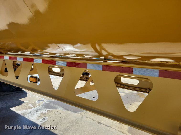 image for item DG0426 2004 Trail King TK60SSD side dump trailer