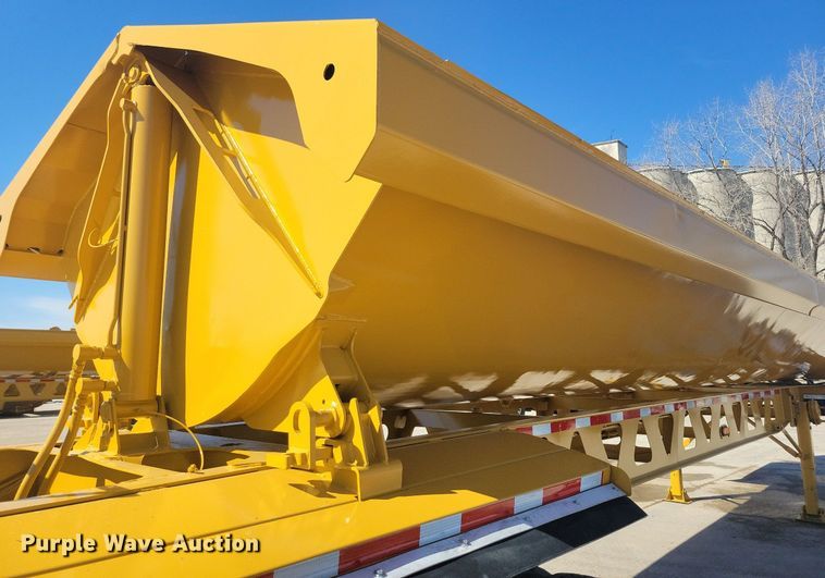 image for item DG0426 2004 Trail King TK60SSD side dump trailer