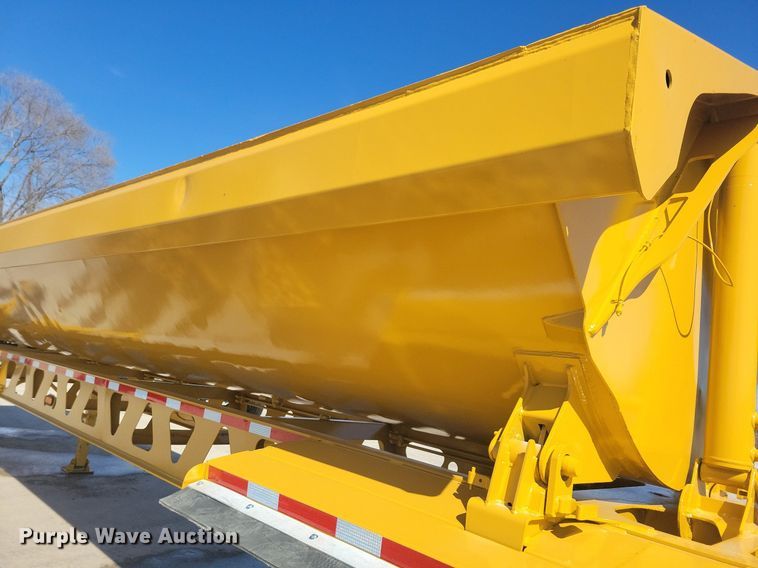 image for item DG0426 2004 Trail King TK60SSD side dump trailer