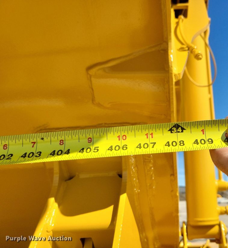 image for item DG0426 2004 Trail King TK60SSD side dump trailer