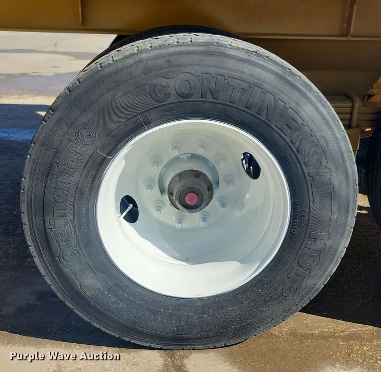 image for item DG0426 2004 Trail King TK60SSD side dump trailer