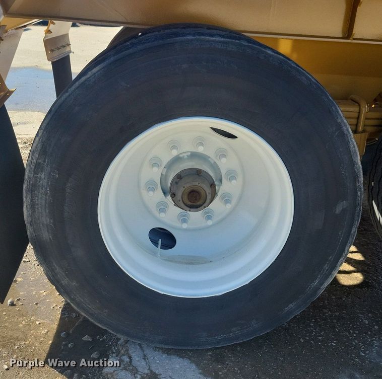 image for item DG0426 2004 Trail King TK60SSD side dump trailer