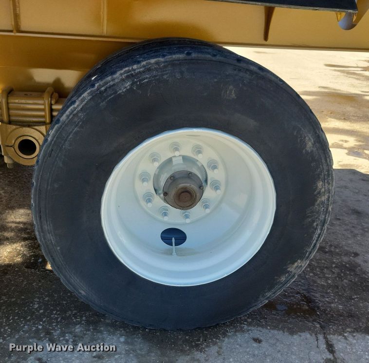 image for item DG0426 2004 Trail King TK60SSD side dump trailer